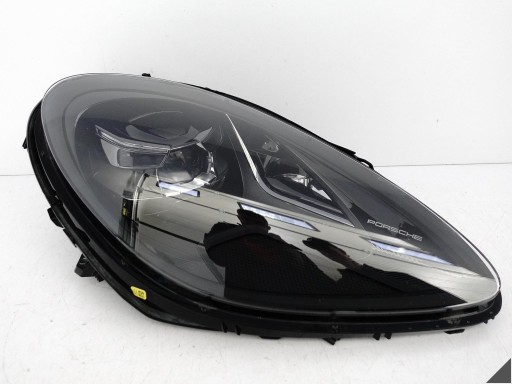 PORSCHE MACAN 95B LIFT 18- light EXCL FULL LED right front EUROPA black