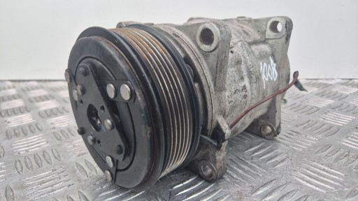 compressor of the air conditioning mercedes Sprinter W907 W910 03935853 OM651958
