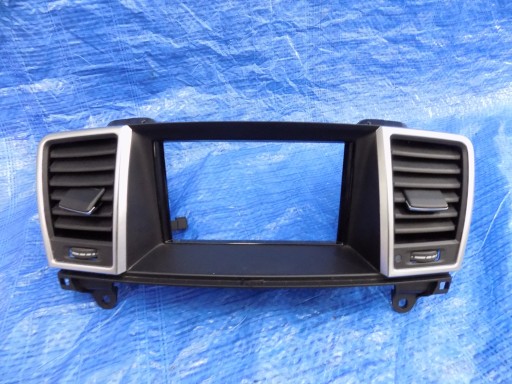 A1668300854 - Центральна вентиляційна решітка MERCEDES ML W166 13r