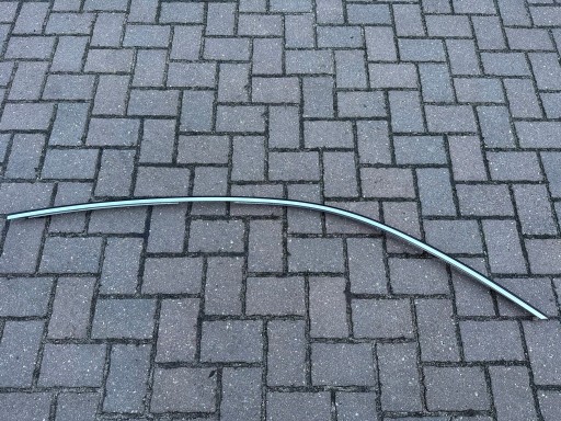 8W8853704 - AUDI A5 F5 8W SPORTBACK накладка на крышу хром правая