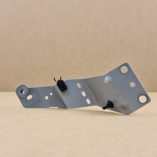 right console holder of a fender POLESTAR 3