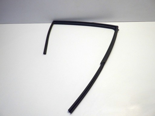 SX4 S CROSS 1.4 H 2022 УПЛОТНЕНИЕ СТЕКЛА ЗАДНИЙ ПРАВЫЙ