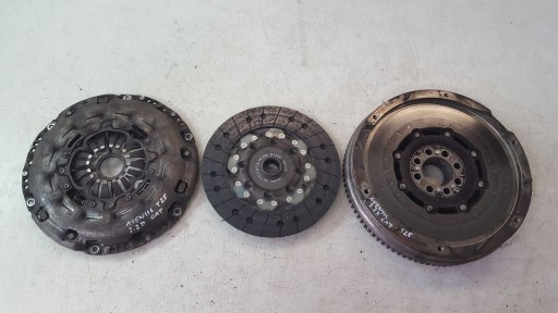 wheel flywheel Toyota Avensis T25 2,2