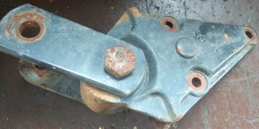 81413013267 - Монтажная пружинная вешалка man tga tgs tgx