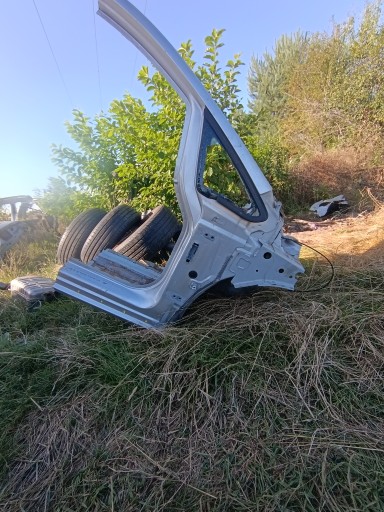 pillar right front front quarter opel astra j