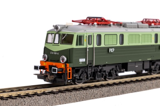 PIKO 96386 Lokomotywa ET41-166 PKP ep.IV jamnik PIKO 96386 Lokomotywa ET41-166 PKP ep.IV jamnik