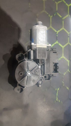 Сиденье,skoda,vw.двигатель стеклоподъемника 6r0959801ds