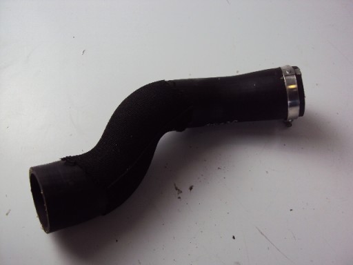 H1B1-6F073-DA - ТРУБА ИНТЕРКУЛЕРА FORD FIESTA MK8 1.0 ECOBOOST