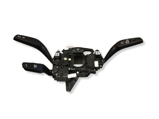 Audi Q3 F3 83a steering wheel levers and controls 82A953521BF