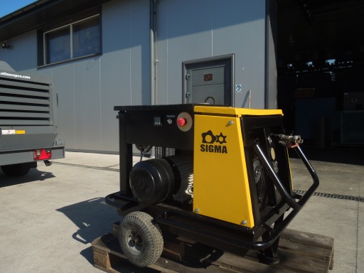 ТРАНСПОРТАТИВНИЙ КОМПРЕСОР KAESER M12E