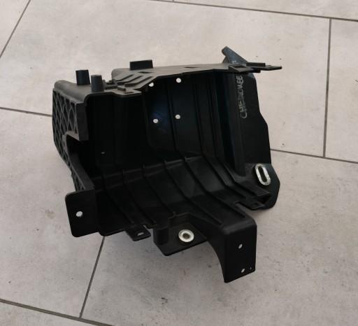 68141842AA - База коробки безпеки dodge durango 2014 2023.