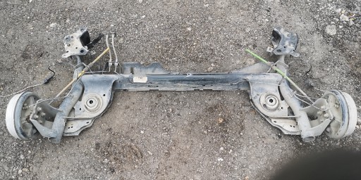 4, - Балка задня вісь задня renault clio iv 4