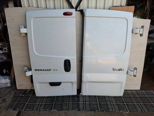 door rear part left right RENAULT TRAFIC II LIFT BIALE 11r KAMERA