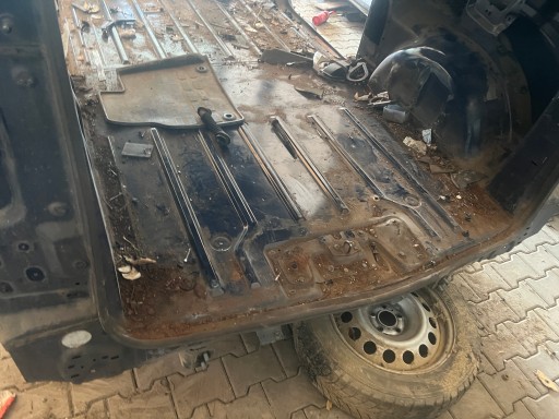 Задня підлога Expert Spacetourer Traveller