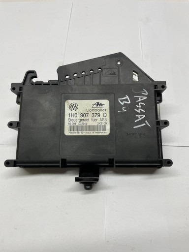 control unit of the engine 1H0907379D Volkswagen Passat B4