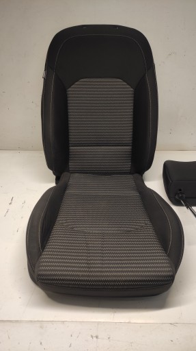 seat right driver´s KIA XCEED MATERIAL BARDZO LADNY