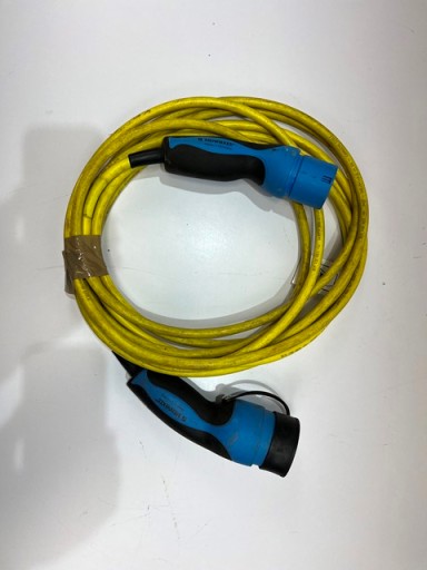 123 - Электрическое зарядное устройство мерседес