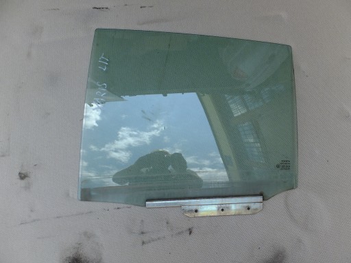 window left rear part toyota yaris II 2007r