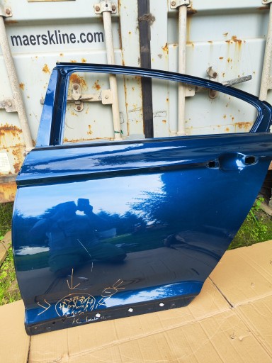 VW Passat B8 sedan 3G5 14- door left rear. left rear part 3G5833311E 3G5833311