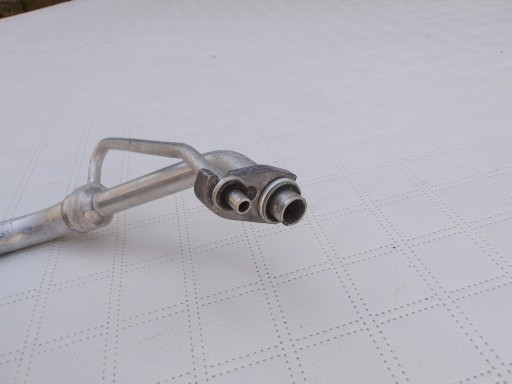 FORD ECOSPORT 12- 1.0 EB wiring of the air conditioning hose