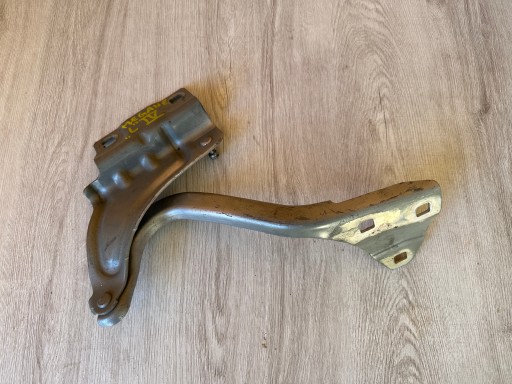 654012880R - ПЕТЛЯ КАПОТА ЛЕВАЯ RENAULT MEGANE IV