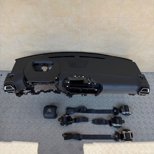 dashboard complete airbag console tension belts cockpit CITROEN C4 III 2022 ROK