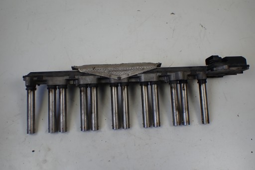 A2751500580 - Mercedes c216 w221 полоса катушки зажигания левая v12