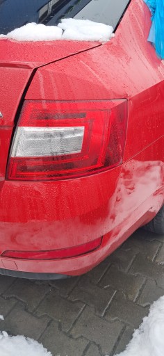 Skoda octavia iii правий задній ліхтар led hb eu