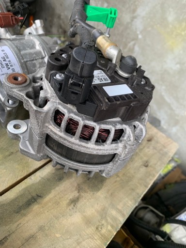 Генератор vw skoda seat audi 03h903026j торг!!