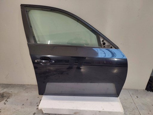 dveře pravý předek BMW 5 E60 E61 Carbonschwarz Metallic (416)