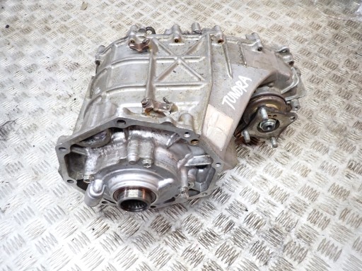 070110231 - Редуктор Редуктор Toyota Tundra Land Cruiser 5.7 08