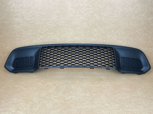 grid grille central of a bumper front JEEP GRAND CHEROKEE WK2 IV LIFT 2017