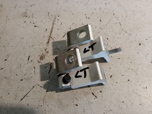 AUDI A3 8Y дверные петли левая задняя