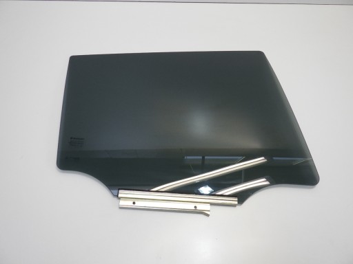 SX4 S CROSS 2022 N. MODEL скло двері права задня