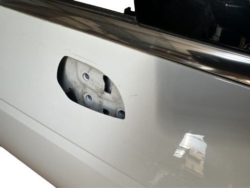 AUDI A4 8W B9 door right front LY9C