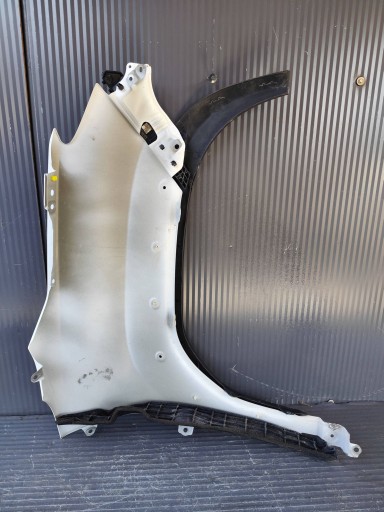 TOYOTA YARIS CROSS fender front left complete DEMONTAZ