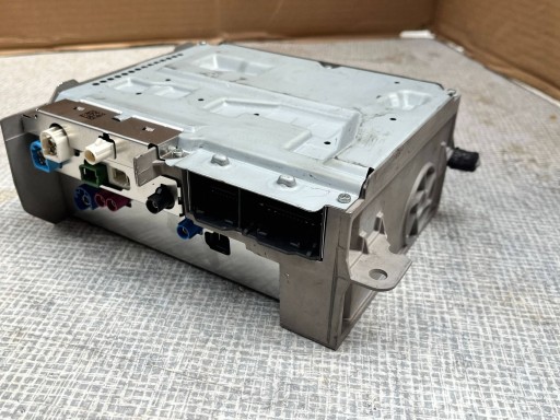 MERCEDES HEADUNIT RADIO NAVI + KOD 1779002119 A1779002119 @M