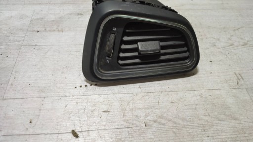 Renault Kadjar 17r 1.5dci front side right grid air conditioning devices