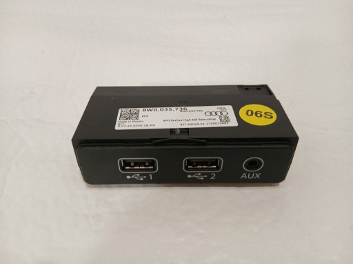 AUDI Q5 80A PORT USB connecteur AUX 8W0035736