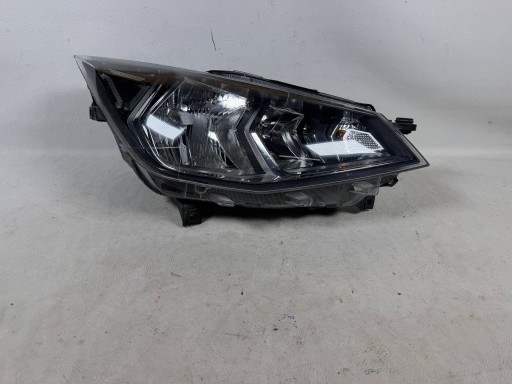 Seat Arona 6F light right front front