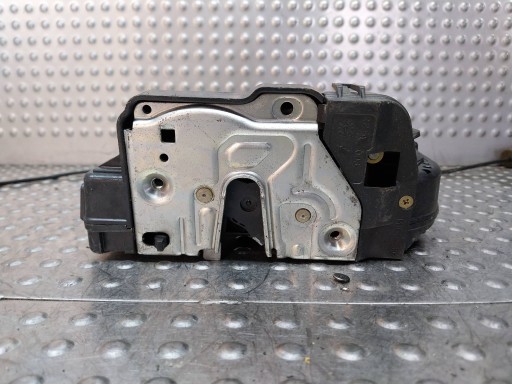 lock door right rear part 2037300235 MERCEDES W203