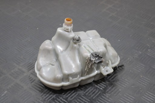nádržka na vodu 4G0121403J AUDI A6 C7 4G0 4G9 LIFT