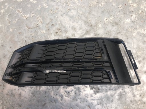 grid of a bumper left front AUDI A4 B9 S-LINE 8W0807681F