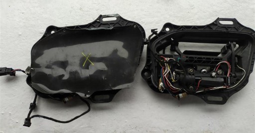 ЗАДНЯЯ ПРАВАЯ ДВЕРНАЯ РУЧКА TESLA MODEL S 1007374