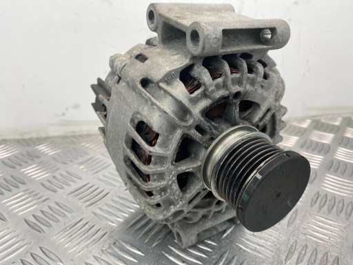 Mercedes E250 CGI W212 1.8 Alternator A0009067902