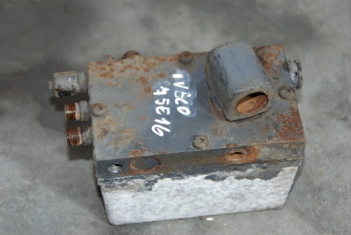 ПІДЙОМНИЙ НАСОС КАБІНИ IVECO EUROCARGO