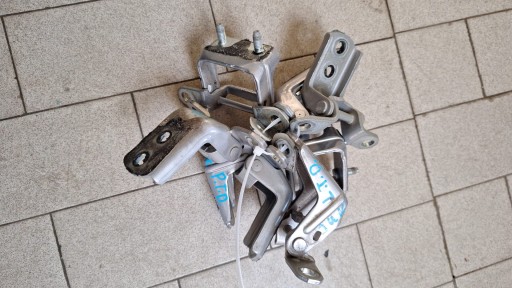 hinge door rear part NISSAN JUKE II F16 as new