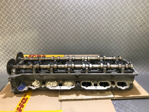 8G43-6049-AA - ГОЛОВКА ПРАВАЯ РОЛИКОВАЯ ASTON MARTIN DB9 5.9 6.0 V12