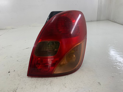 TOYOTA COROLLA VERSO and light right rear part