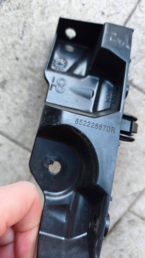 bumper bracket of the rear rear part side right Renault Megane E-Tech 852225870R